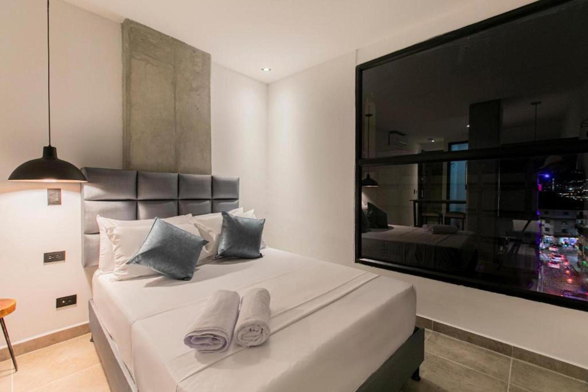 Apartahotel Medellín Buitenkant foto